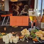 Orange מלון 3*