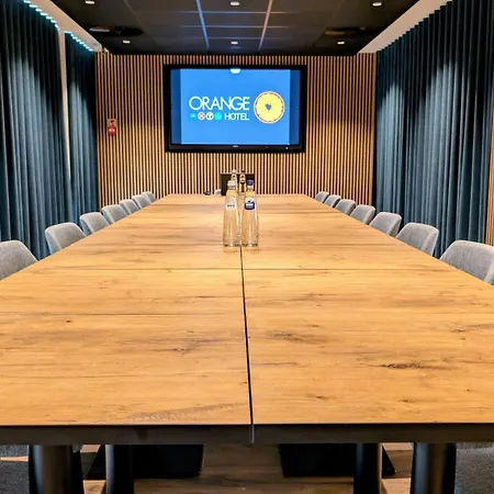 Orange Hotel