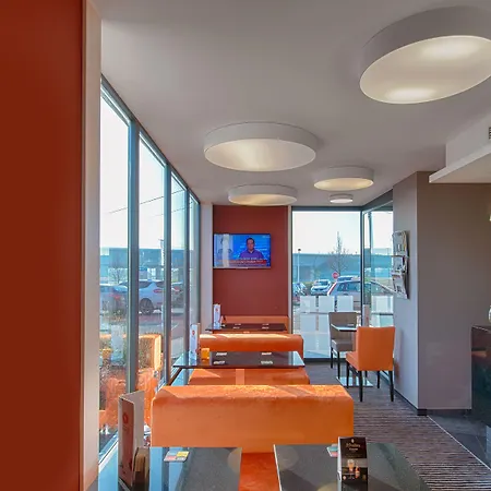 Orange Hotell La Louvière