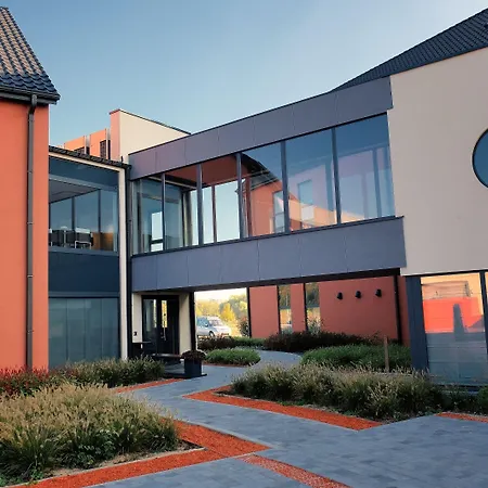 Orange Hotel